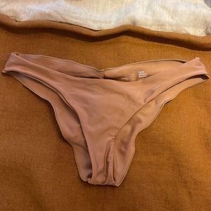 Seamless bikini bottom